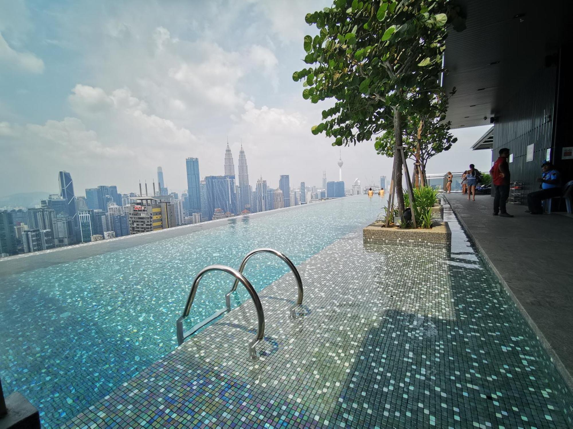 Expressionz Designer Suites Host By Aurora Premium Stay Kuala Lumpur Exterior photo